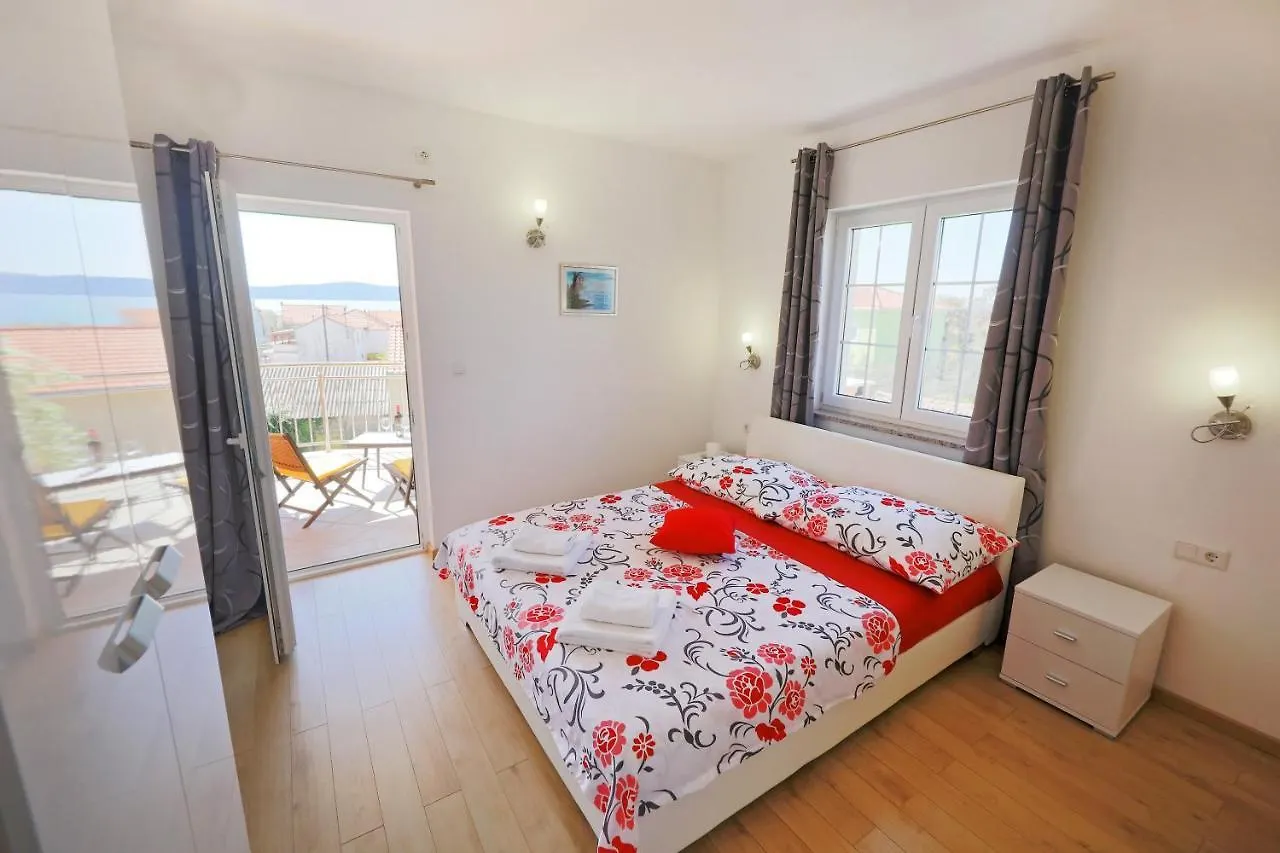 Rooms & Studio Apartmani Flower Bibinje 0*,  Kroatien
