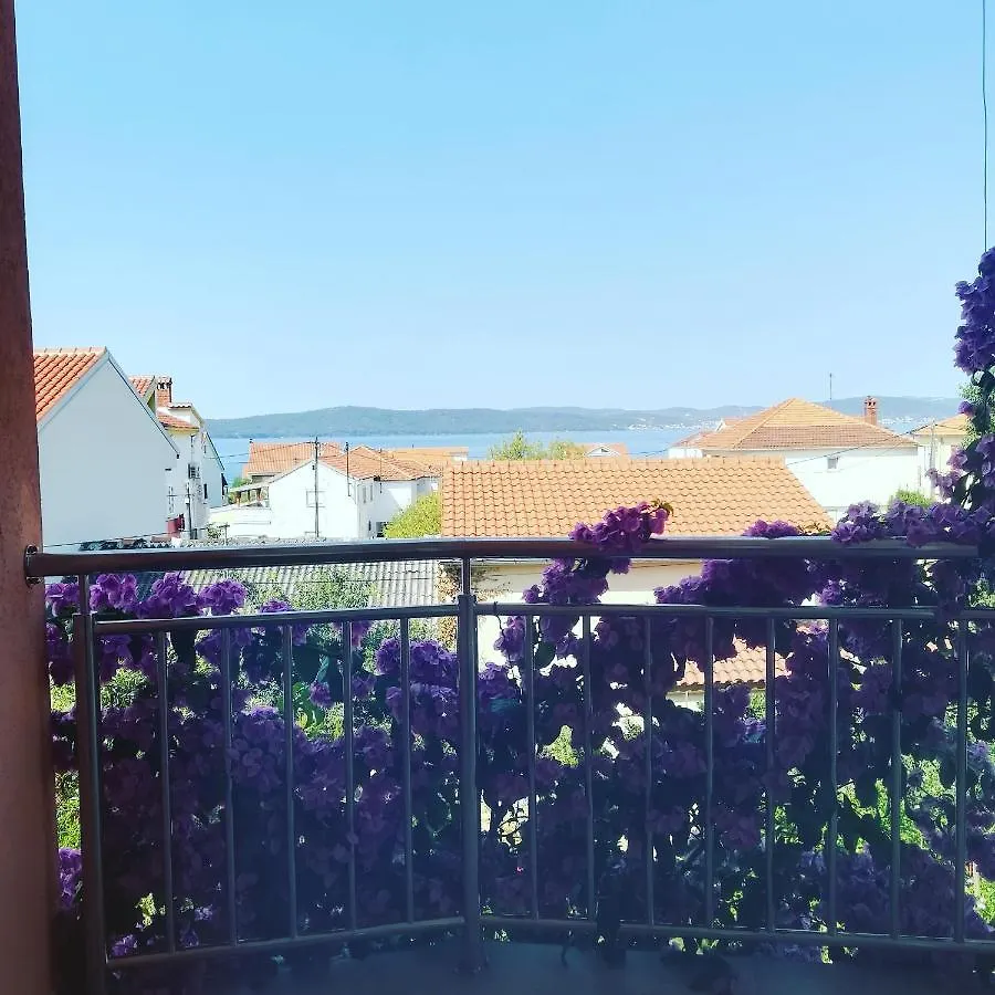 Gasthof Rooms & Studio Apartmani Flower Bibinje Kroatien
