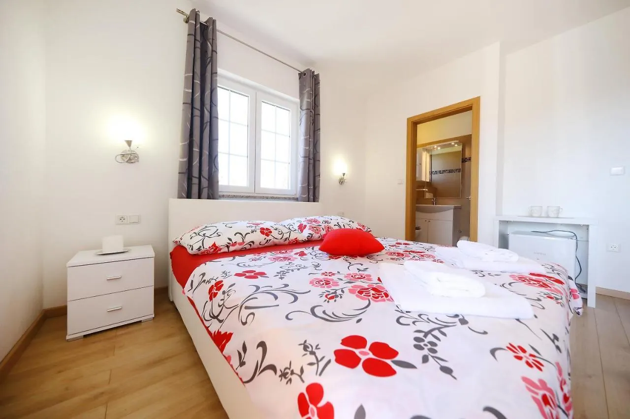 Gasthof Rooms & Studio Apartmani Flower Bibinje Kroatien