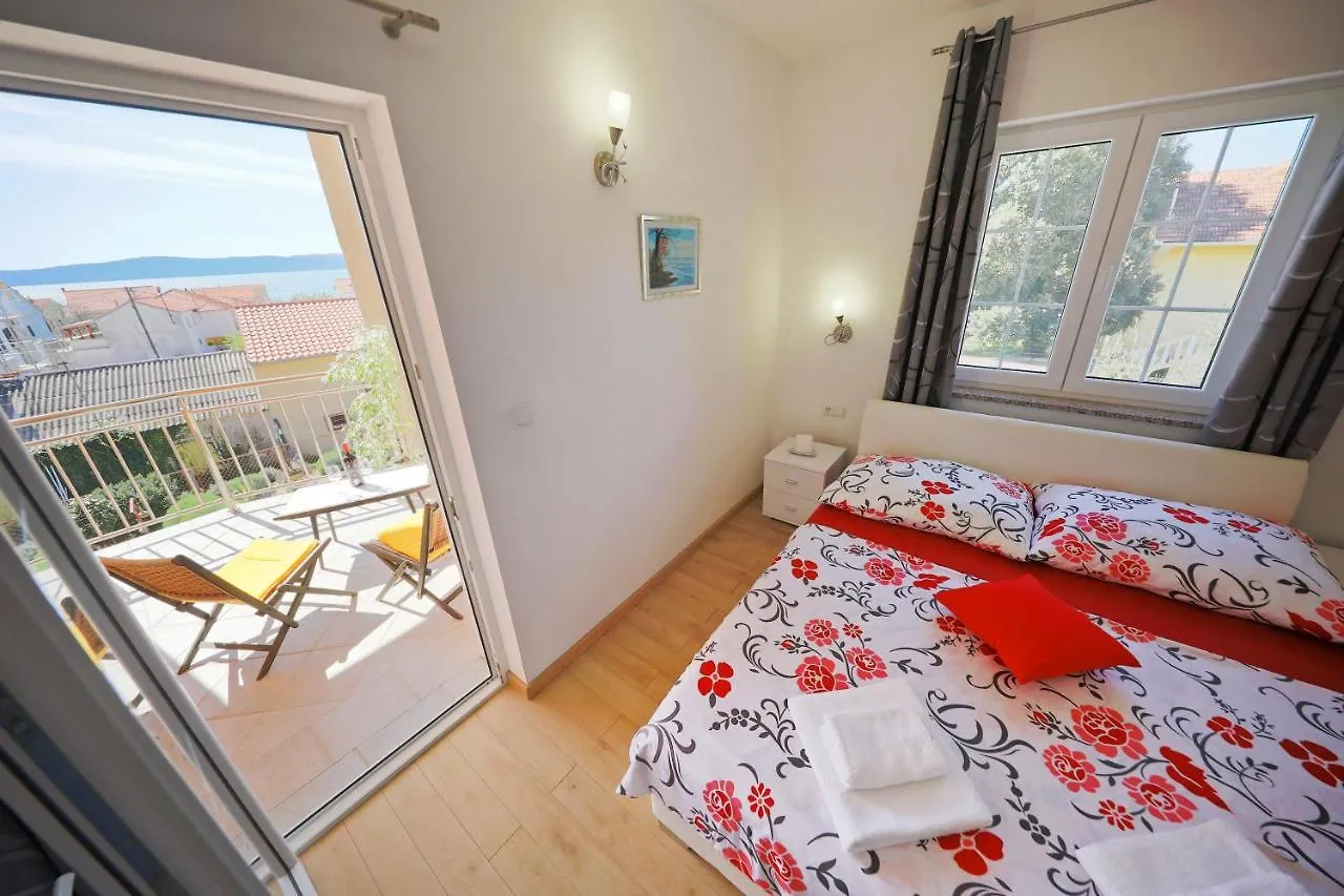 Rooms & Studio Apartmani Flower بيبينيا