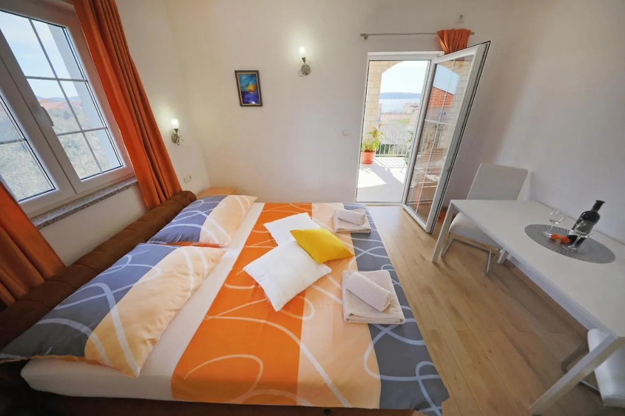 Gasthof Rooms & Studio Apartmani Flower Bibinje