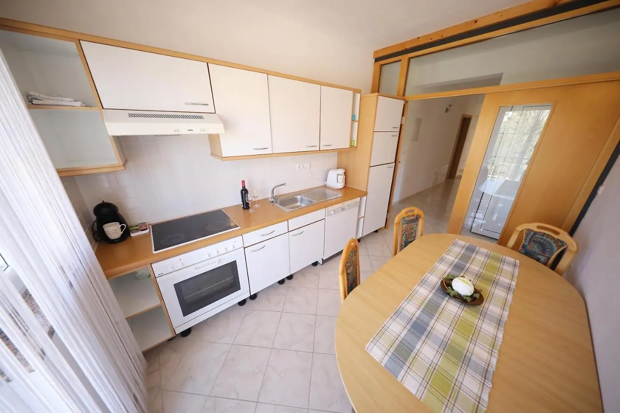 Rooms & Studio Apartmani Flower Bibinje Gasthof